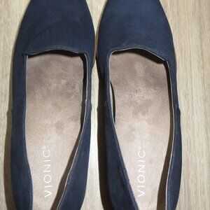 VIONIC BLUE SUEDE  PUMPS WATER REPELLANT SIZE 11